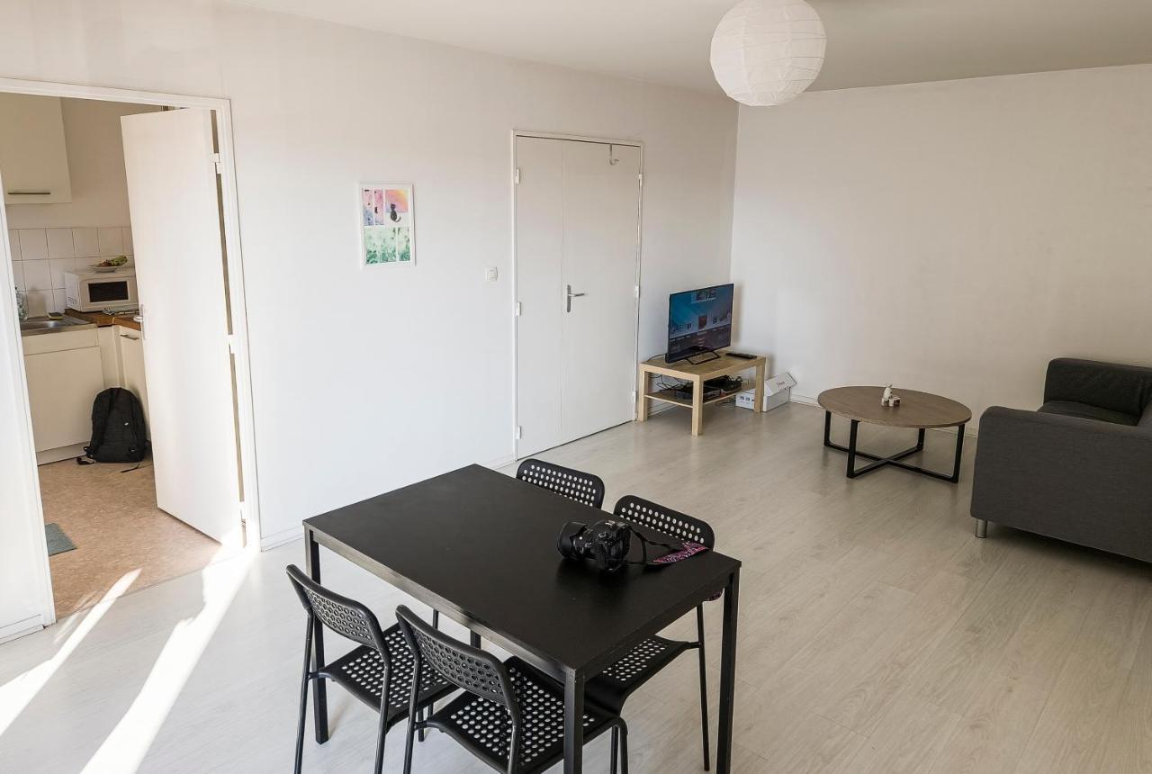 Appart 65 M² 10 Minutes En Bus Au Centre Apartment เซซง เซวินเญ ภายนอก รูปภาพ